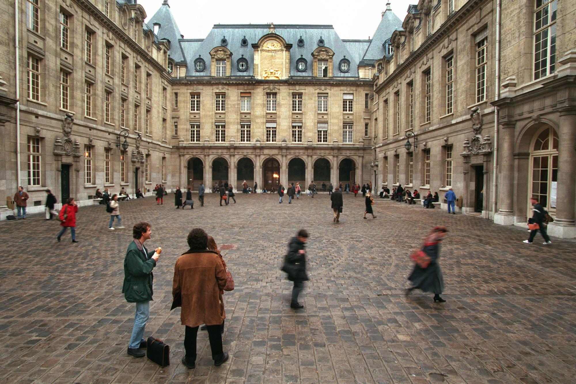Zulassung zu Universitäten in Frankreich Französische Studienbewerber
