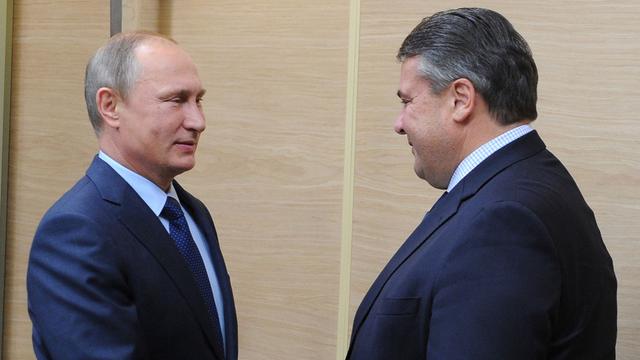 Russlands Präsident Wladimir Putin empfängt Vizekanzler Sigmar Gabriel (SPD) Russlands Präsident Wladimir Putin empfängt Vizekanzler Sigmar Gabriel (SPD)