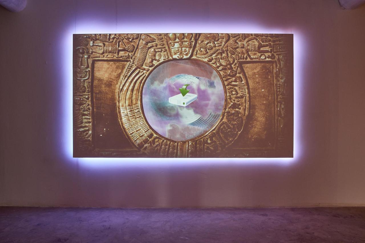 Tabita Rezaire, „Premium Connect“, 2017, Courtesy of the artist and Goodman Gallery, South Africa, Foto: Anthea Pokroy. Im Rahmen der Ausstellung „Computer Grrrls“, HMKV im Dortmunder U, 27.10.18 - 24.02.19 Tabita Rezaire, „Premium Connect“, 2017, Courtesy of the artist and Goodman Gallery, South Africa, Foto: Anthea Pokroy. Im Rahmen der Ausstellung „Computer Grrrls“, HMKV im Dortmunder U, 27.10.18 - 24.02.19