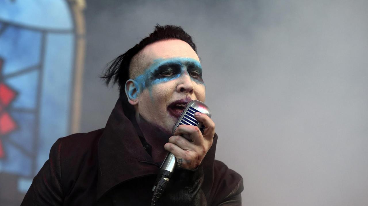 Marilyn Manson beim Rock on the Range Festival in Columbus, Ohio, 2015. Marilyn Manson beim Rock on the Range Festival in Columbus, Ohio, 2015.