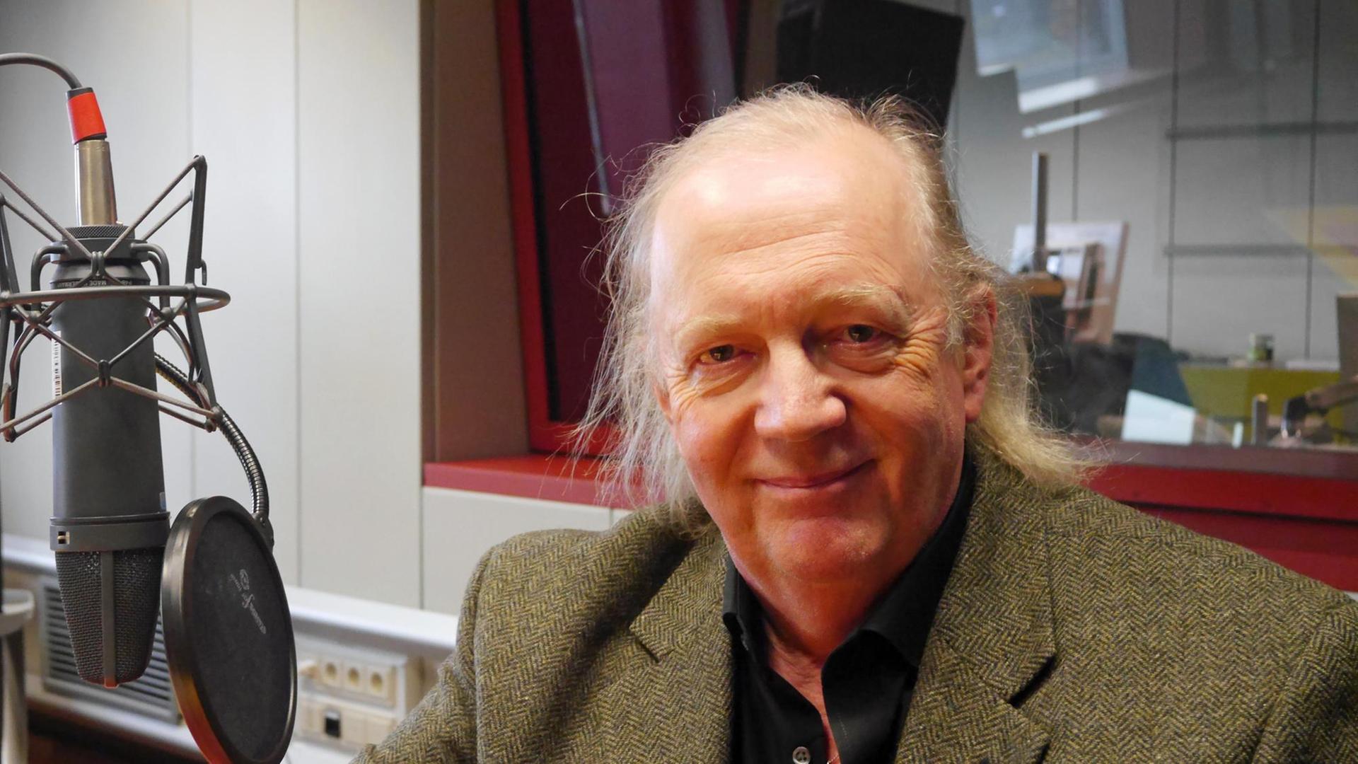 Jürgen Dollase, deutscher Gastronomiekritiker und Journalist Jürgen Dollase, deutscher Gastronomiekritiker und Journalist