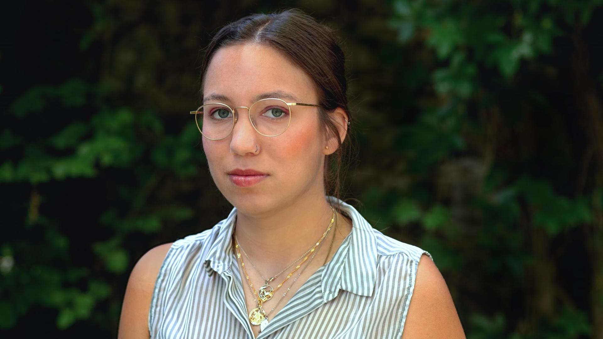 Porträt von Ronya Othmann, Autorin und Journalistin. Klagenfurt, 29.06.2019. Porträt von Ronya Othmann, Autorin und Journalistin. Klagenfurt, 29.06.2019.