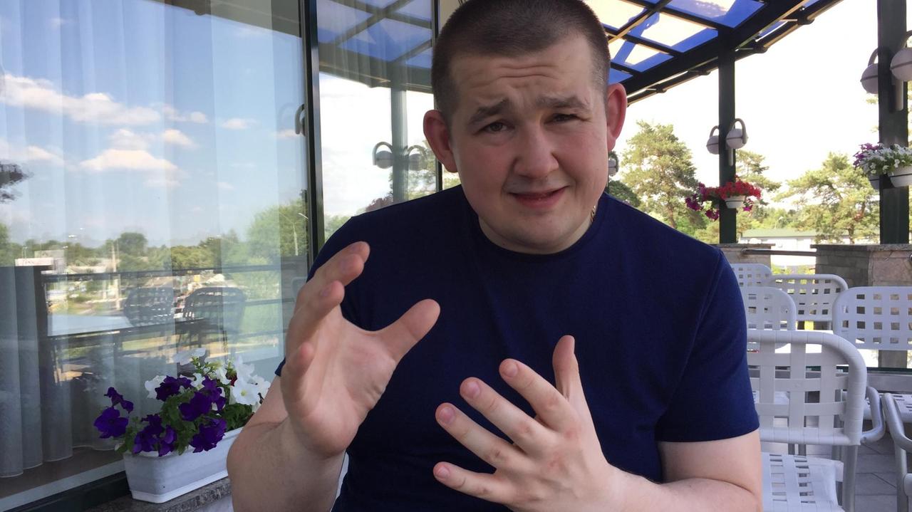 Pawel Lisjanksi aus Luhansk hat die "Menschenrechtsorganisation der Ostukraine" gegründet. Pawel Lisjanksi aus Luhansk hat die "Menschenrechtsorganisation der Ostukraine" gegründet.