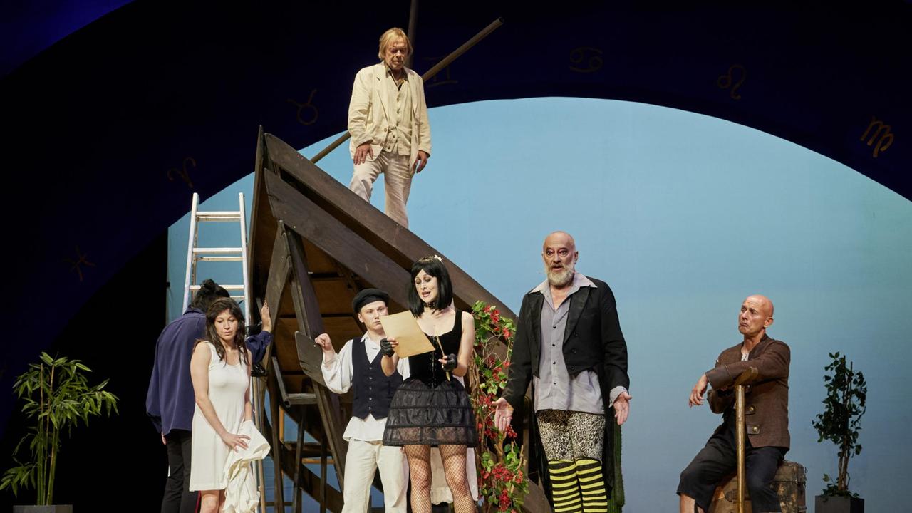 Probe zum Stück "Was ihr wollt" von William Shakespeare auf der Bühne des Ernst-Deutsch-Theaters in Hamburg. Die Premiere unter der Regie von Saskia Ehlers und Volker Lechtenbrink findet am 22. August 2019 statt. Probe zum Stück "Was ihr wollt" von William Shakespeare auf der Bühne des Ernst-Deutsch-Theaters in Hamburg. Die Premiere unter der Regie von Saskia Ehlers und Volker Lechtenbrink findet am 22. August 2019 statt.