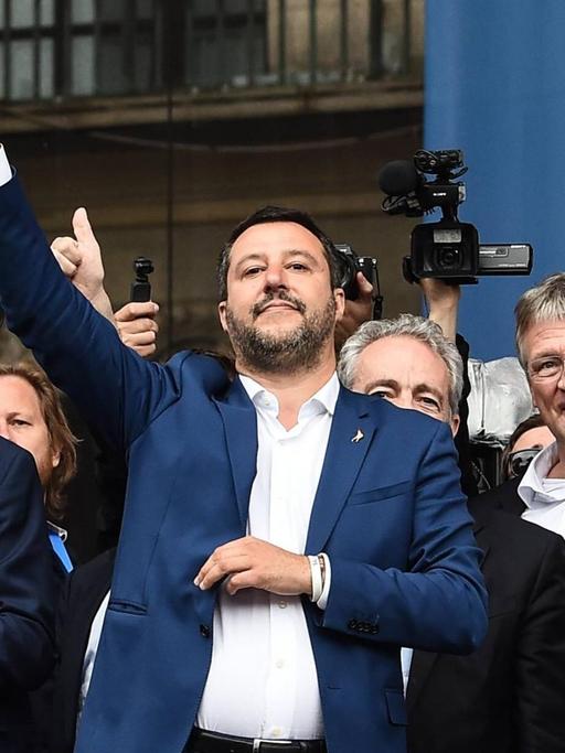 Schulterschluss der europäischen Rechten: (v.l.) Geert Wilders, Matteo Salvini, Jörg Meuthen und Marine Le Pen im Mai 2019 in Mailand.