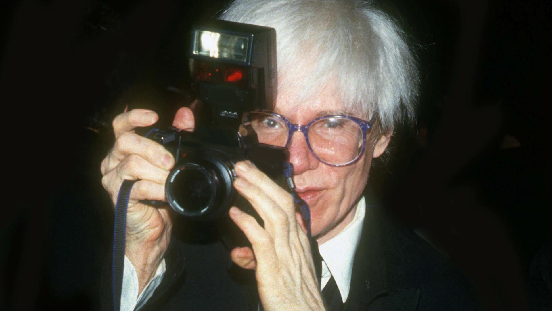 Andy Warhol im Jahr 1982 Andy Warhol im Jahr 1982