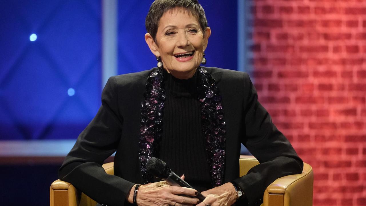 Emöke Pöstenyi bei der Aufzeichnung der Abschiedsshow des Fernsehballetts. Emöke Pöstenyi bei der Aufzeichnung der Abschiedsshow des Fernsehballetts.