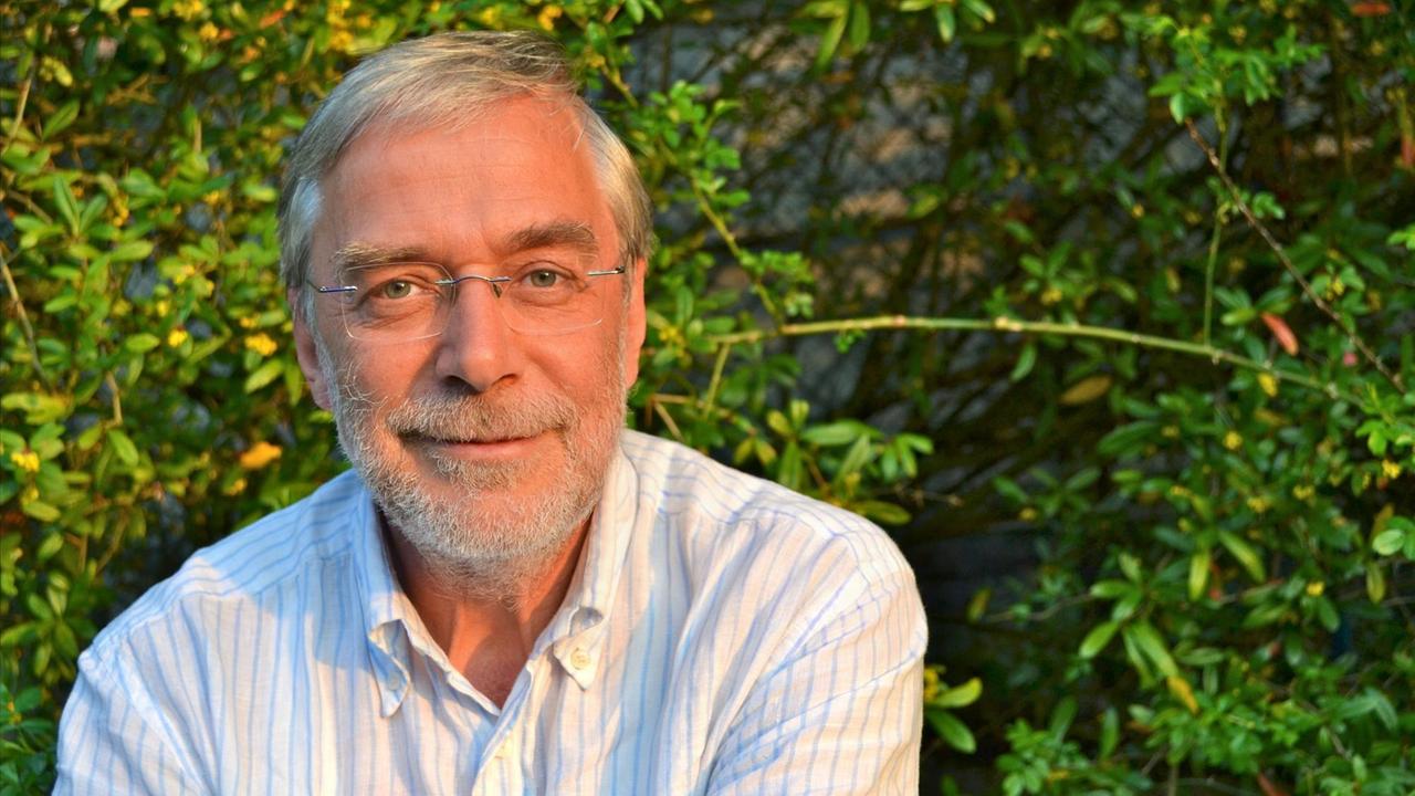 Porträt des Neurowissenschaftlers Gerald Hüther. Porträt des Neurowissenschaftlers Gerald Hüther.