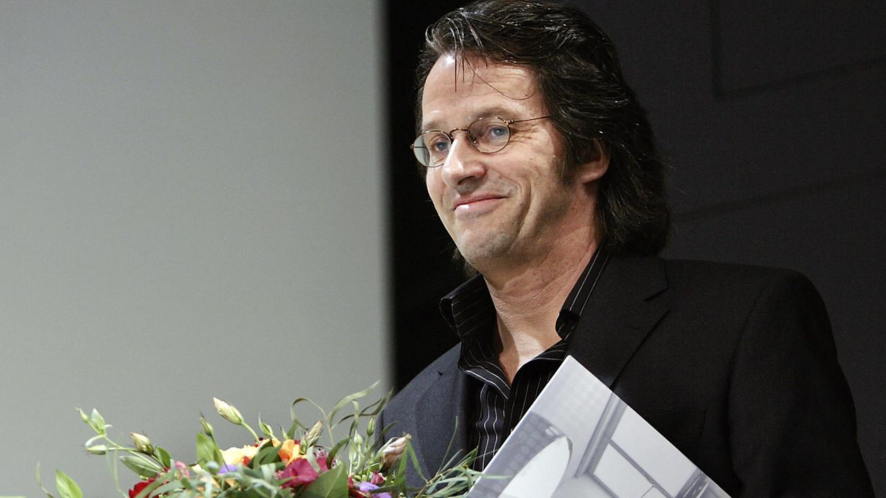 Der Schriftsteller Ralf Rothmann bei der Verleihung des Max Frisch-Preises im Schauspielhaus Zürich; Aufnahme vom Oktober 2006 Der Schriftsteller Ralf Rothmann bei der Verleihung des Max Frisch-Preises im Schauspielhaus Zürich; Aufnahme vom Oktober 2006