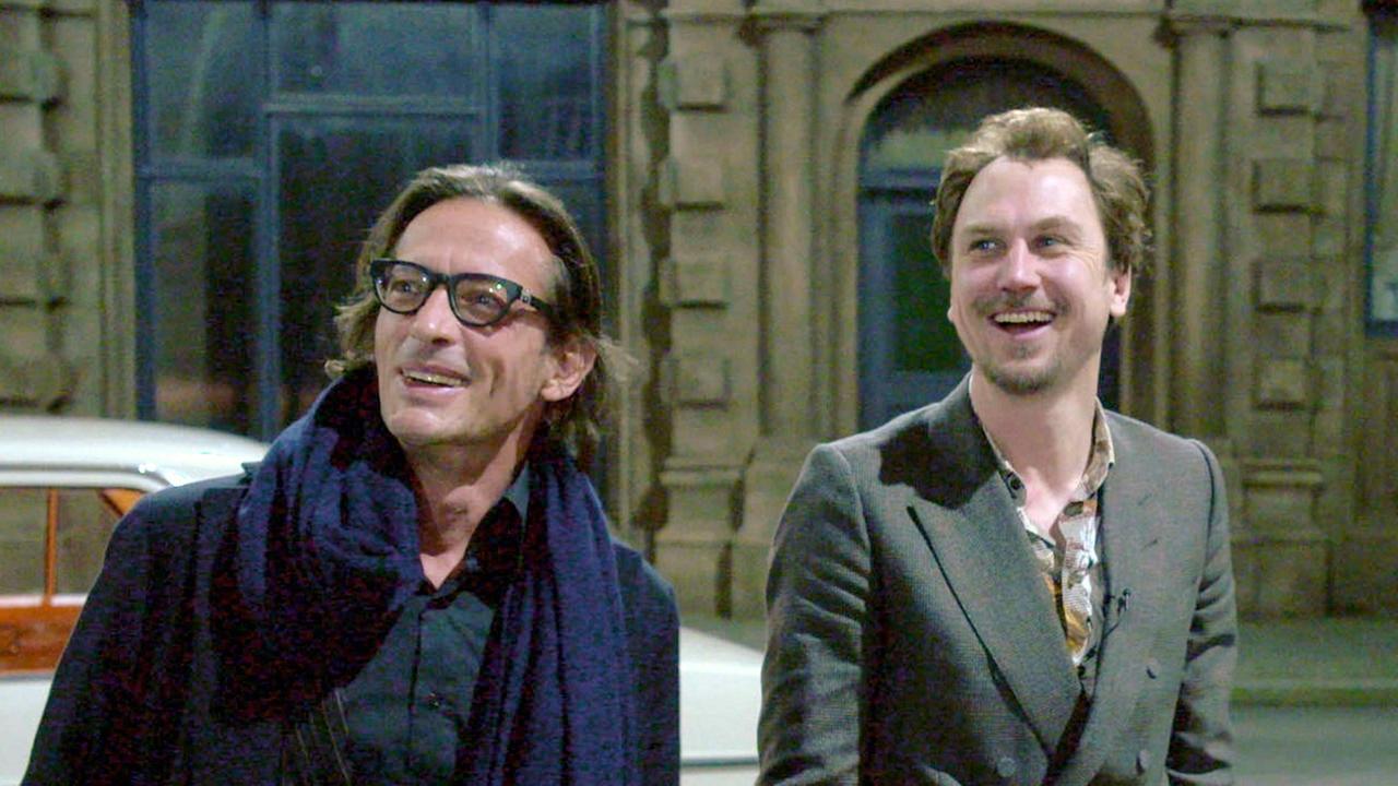 Oskar Roehler (li.) und Lars Eidinger (re.) im Studio Babelsberg Oskar Roehler (li.) und Lars Eidinger (re.) im Studio Babelsberg
