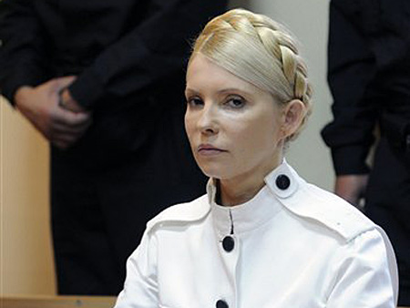 Die frühere ukrainische Ministerpräsidentin Julia Timoschenko bei dem Gerichtsprozess wegen Amtsmissbrauchs in Kiew