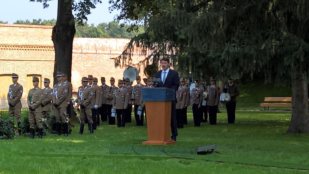 Ungarns Staatspräsident János Àder spricht auf dem Festakt in Szigetvar am 07. Sep. 2016 anlässlich des 450. Jahrestages der Schlacht von Szigetvar. 