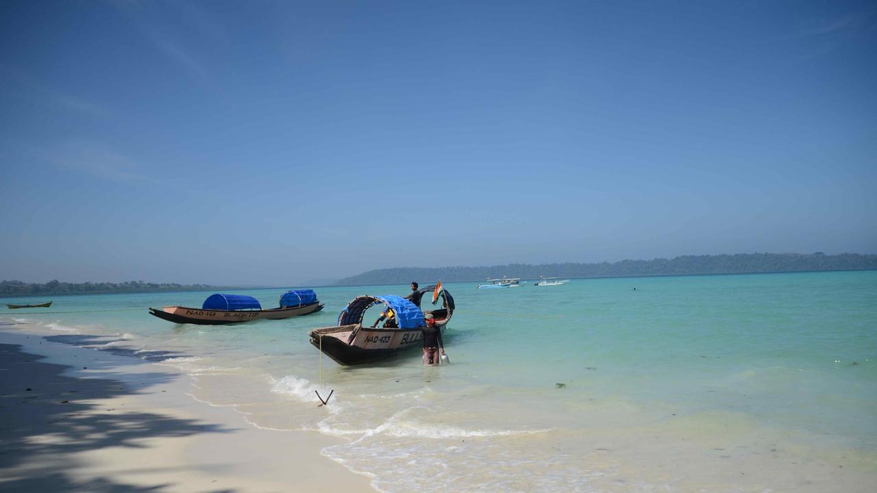 Landung am Strand der Andaman-Insel: Die Tauch-Crew ist zurück