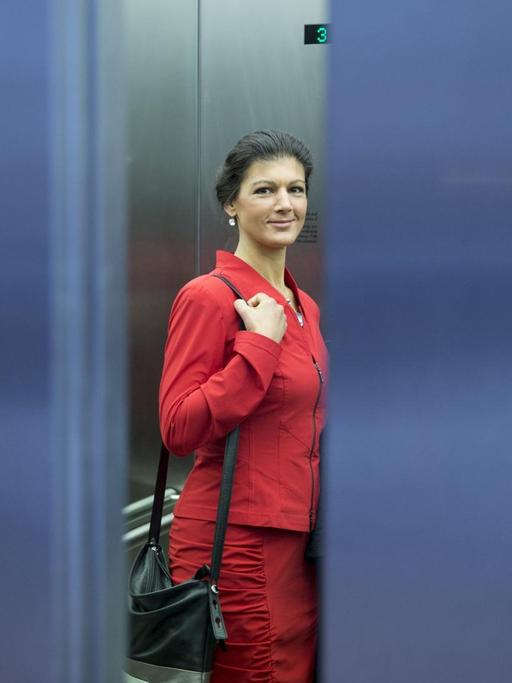 Die neue Co-Fraktionsvorsitzende der Partei Die Linke im Bundestag, Sahra Wagenknecht,