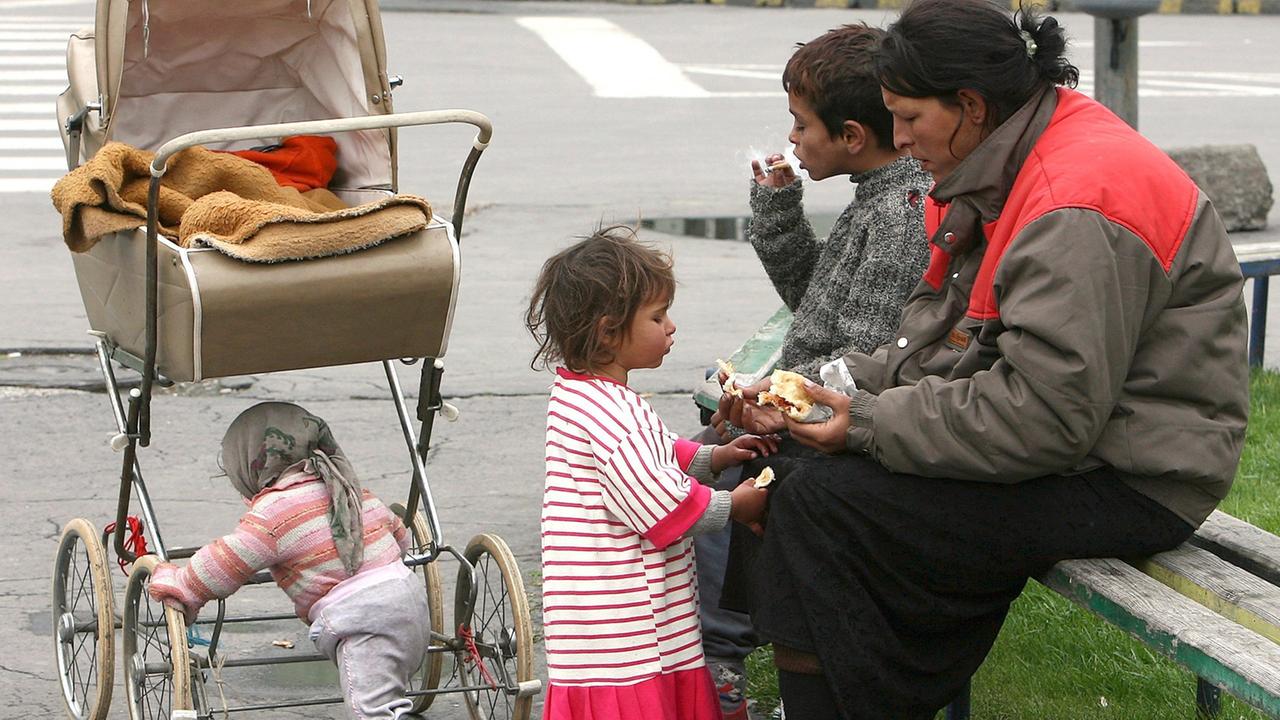 Roma-Familie im mazedonischen Skopje. Roma-Familie im mazedonischen Skopje.