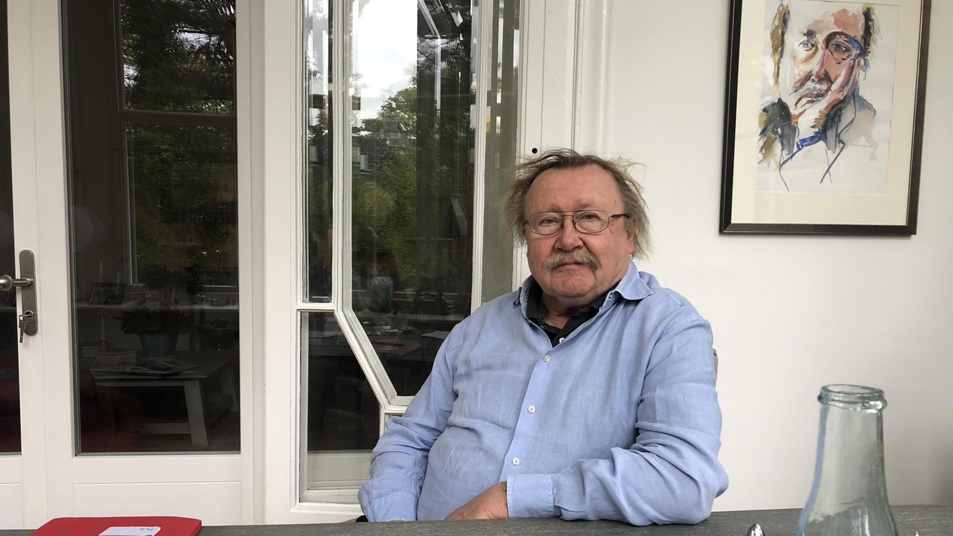 Der Philosoph Peter Sloterdijk in seiner Berliner Wohnung Der Philosoph Peter Sloterdijk in seiner Berliner Wohnung