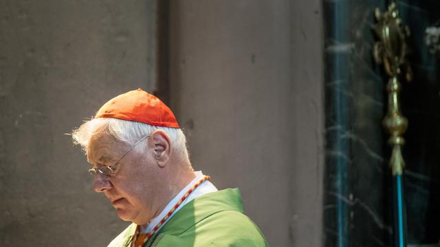 Kardinal Gerhard Ludwig Müller steht am 02.07.2017 in Mainz (Rheinland-Pfalz) während seiner Predigt im Dom. Am Vortag war bekannt geworten, dass Papst Franziskus sich von Müller als Chef der Glaubenskongregation trennt.