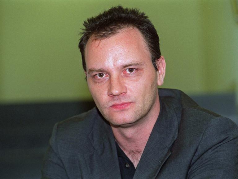 Porträtfoto des Schriftstellers Helmut Krausser