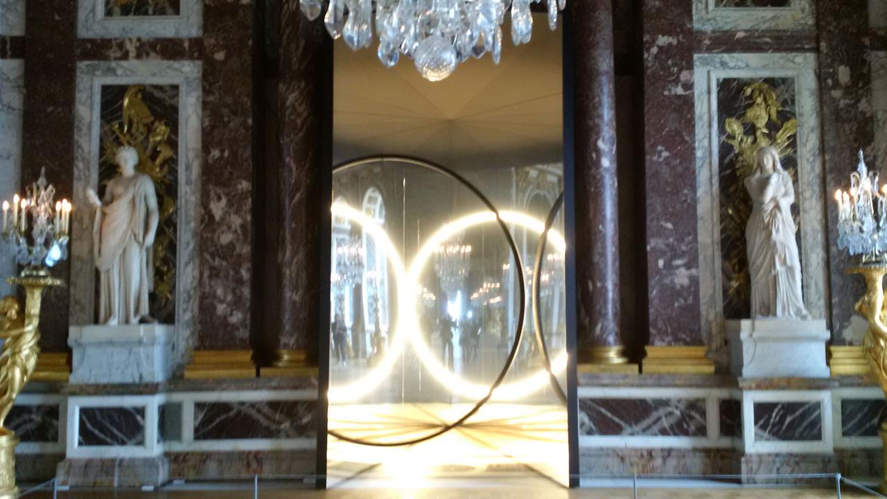 Lichtskulpturen von Eliasson in Versailles.