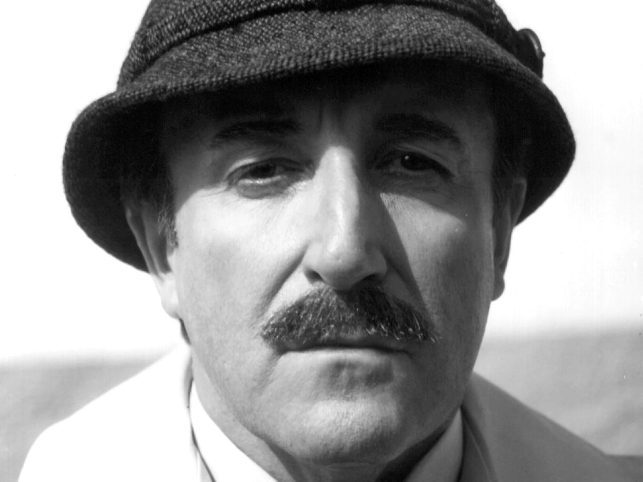 Der britische Schauspieler Peter Sellers als Inspektor Clouseau in dem Film "Trail Of The Pink Panther", aufgenommen 1982. Sellers galt als der größte britische Komiker seiner Zeit.