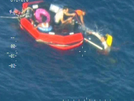 Rettung schiffbrüchiger Flüchtlinge vor Lampedusa, hier eine Aufnahme der maltesischen Marine