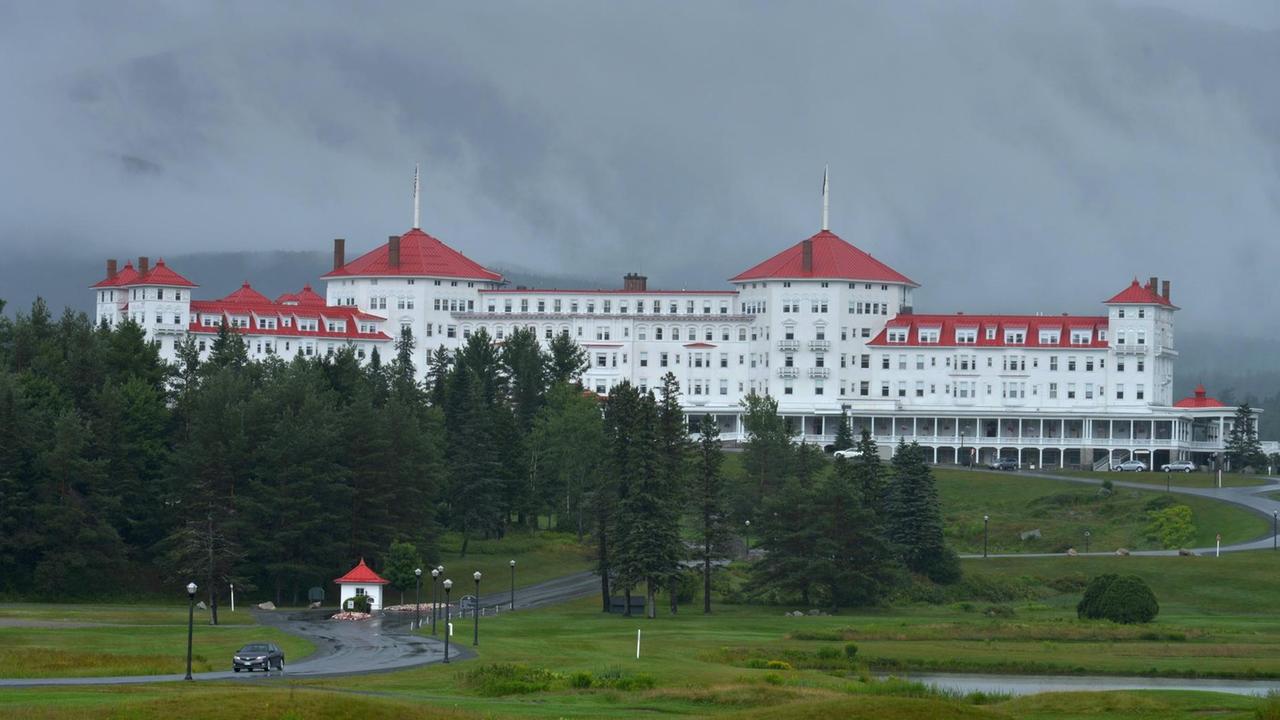 Das Hotel Mount Washington Resort in Bretton Woods, New Hampshire, USA. Dort wurde 1944 ein Abkommen zur internationalen Finanz-Zusammenarbeit geschlossen. Das Hotel Mount Washington Resort in Bretton Woods, New Hampshire, USA. Dort wurde 1944 ein Abkommen zur internationalen Finanz-Zusammenarbeit geschlossen.