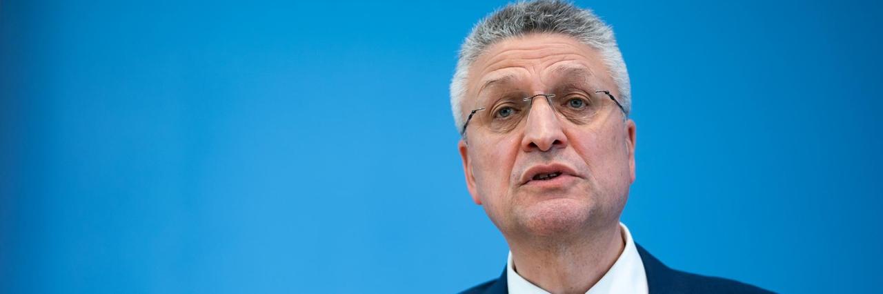 Lothar H. Wieler, Präsident des Robert Koch-Instituts (RKI), in der Bundespressekonferenz. Lothar H. Wieler, Präsident des Robert Koch-Instituts (RKI), in der Bundespressekonferenz.