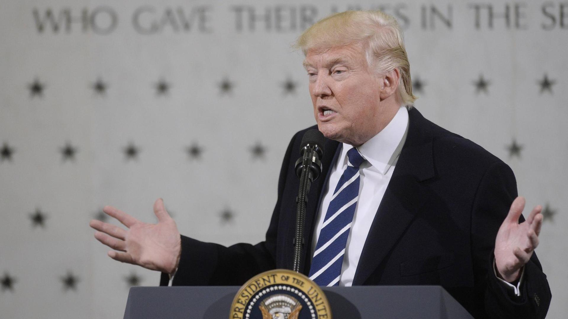 US-Präsident Donald Trump während einer Rede im CIA-Hauptquartier US-Präsident Donald Trump während einer Rede im CIA-Hauptquartier