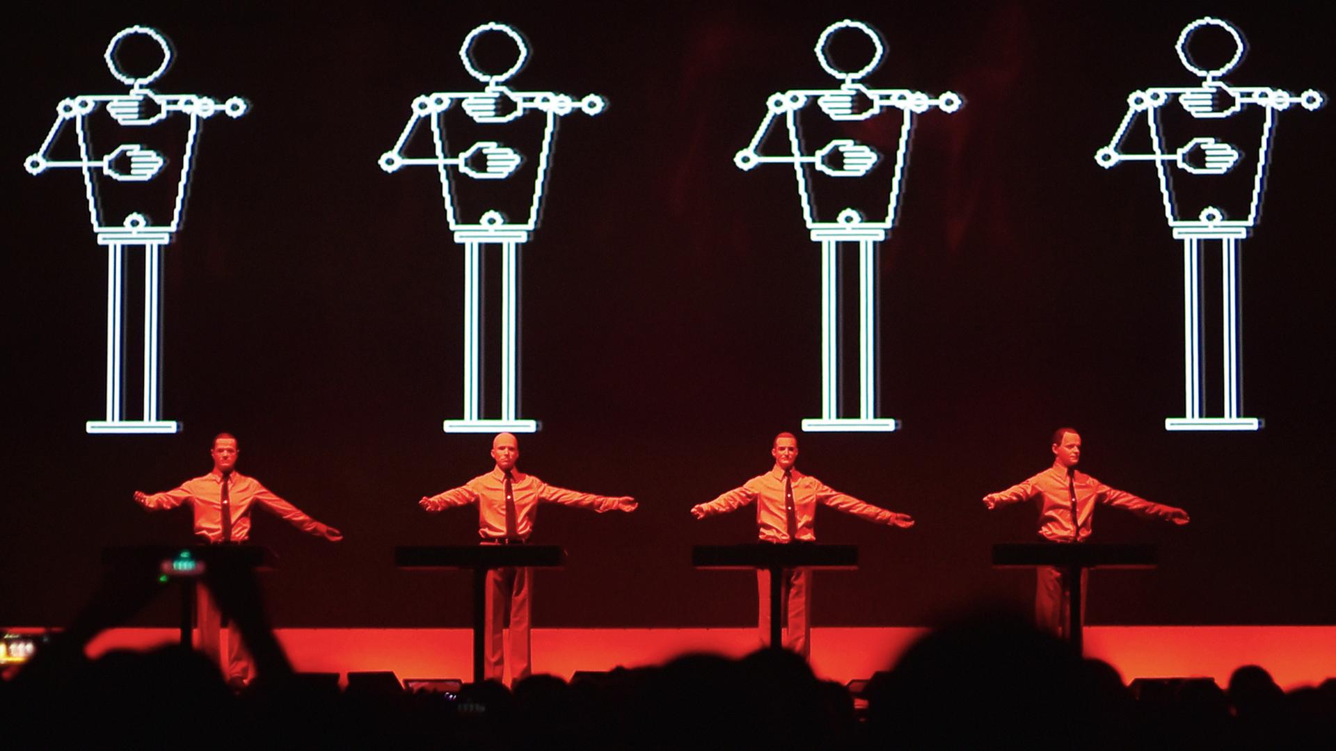 Kraftwerk bei ihrem Konzert in der Neuen Nationalgalerie Berlin Kraftwerk bei ihrem Konzert in der Neuen Nationalgalerie Berlin