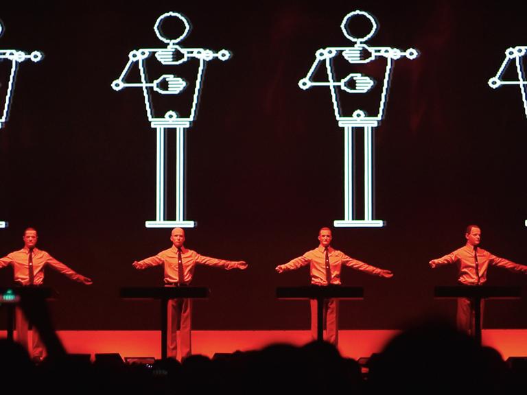 Kraftwerk bei ihrem Konzert in der Neuen Nationalgalerie Berlin