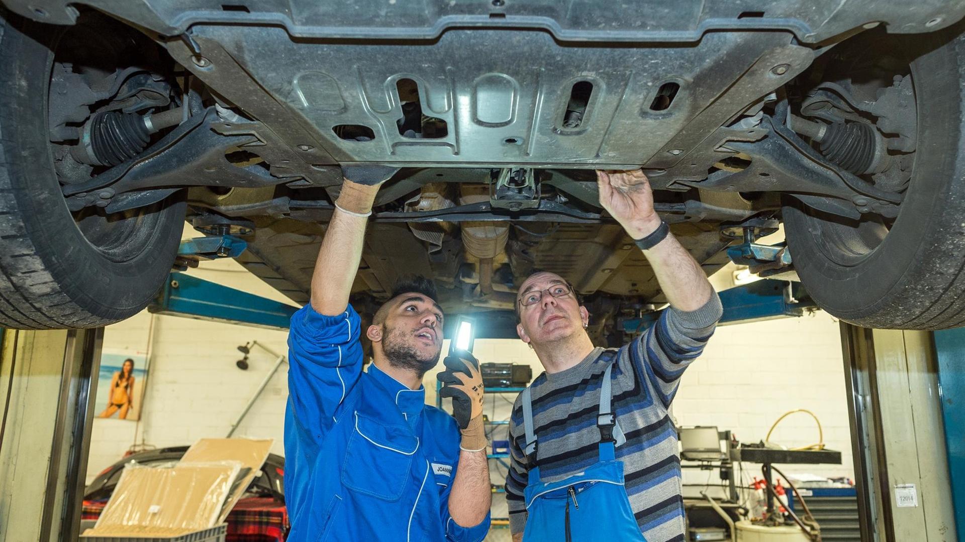 Werkstatt eines VW-Autohauses in Fürstenwalde (Brandenburg) Werkstatt eines VW-Autohauses in Fürstenwalde (Brandenburg)