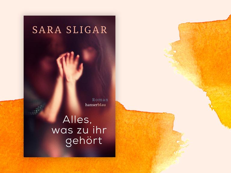 Das Buchcover "Alles, was zu ihr gehört" von Sara Sligar ist vor einem grafischen Hintergrund zu sehen.