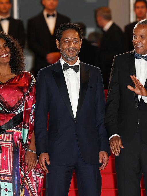 Die Schauspielerinnen Kettly Noel und Toulou Kiki, Schauspieler Hichem Yacoubi, der Regisseur Abderrahmane Sissako und der Schauspieler Abel Jafri beim Cannes Film Festival (von links)