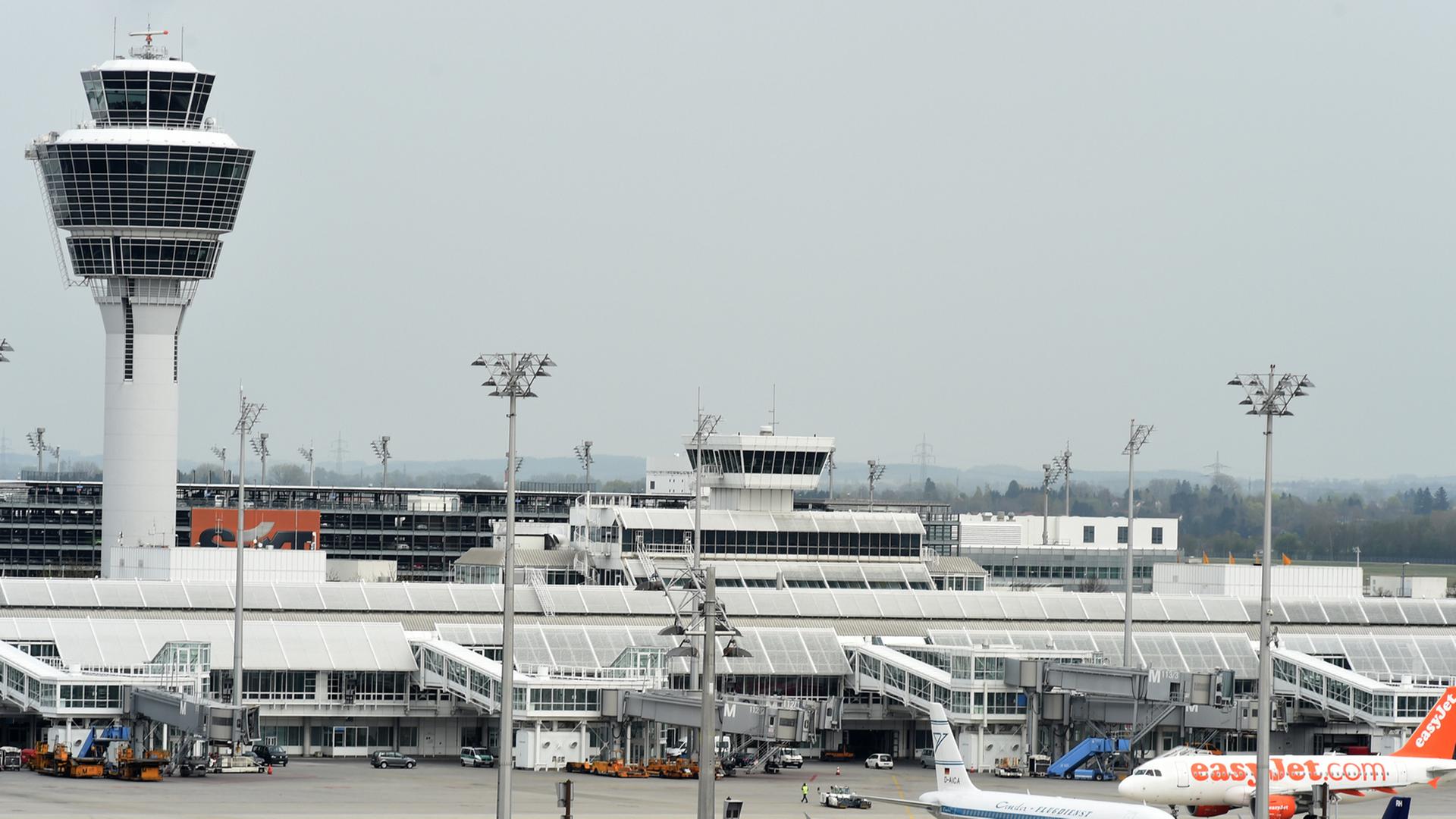 Der Flughafen München - hier: im April 2014. Der Flughafen München - hier: im April 2014.