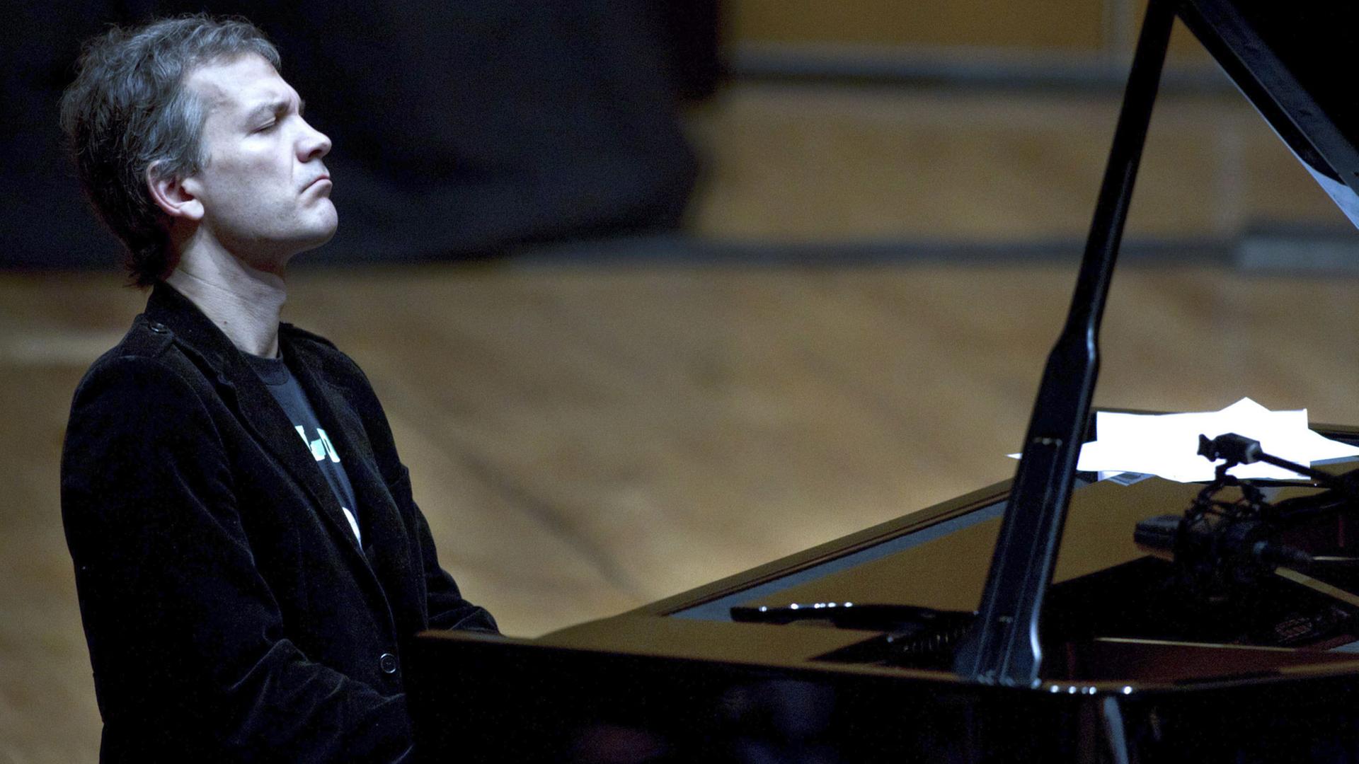 Der US-amerikanische Jazzpianist Brad Mehldau, aufgenommen bei einem Konzert am 4.12.2011 in Oviedo, Spanien Der US-amerikanische Jazzpianist Brad Mehldau, aufgenommen bei einem Konzert am 4.12.2011 in Oviedo, Spanien