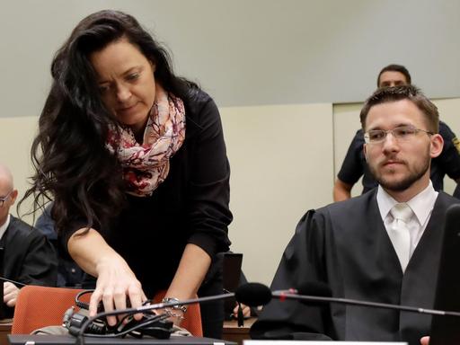 Die Angeklagte Beate Zschäpe im NSU-Prozess. Die Angeklagte Beate Zschäpe im NSU-Prozess.