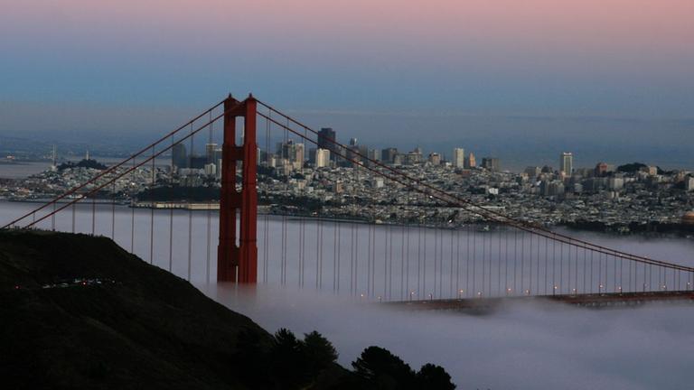 Der Erdschatten und der Gürtel der Venus über San Francisco Der Erdschatten und der Gürtel der Venus über San Francisco