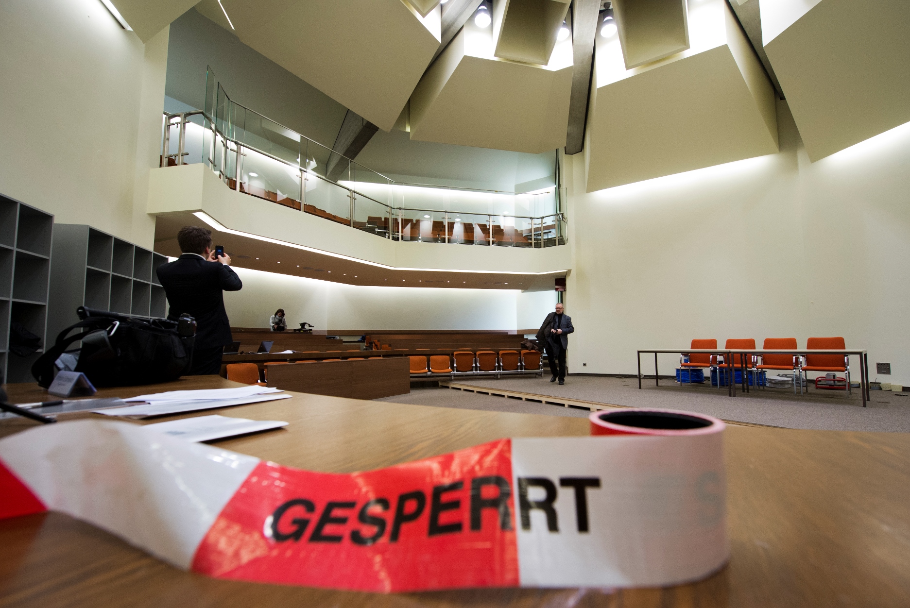 Streit um SitzPlätze nachrichtenleicht.de