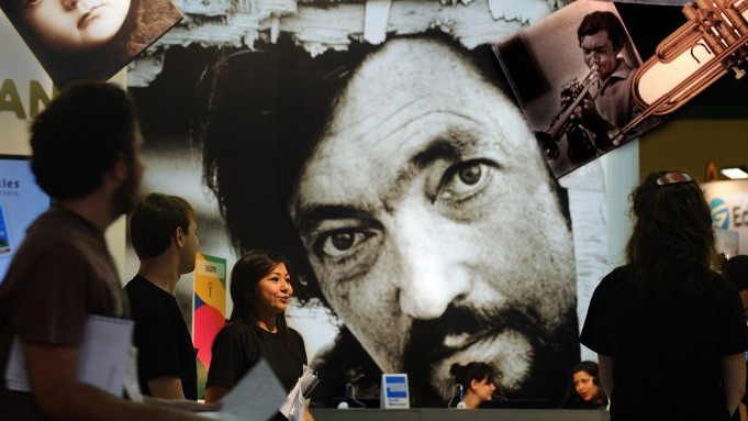 Bilder des argentinischen Schriftstellers Julio Cortázar. Bilder des argentinischen Schriftstellers Julio Cortázar.