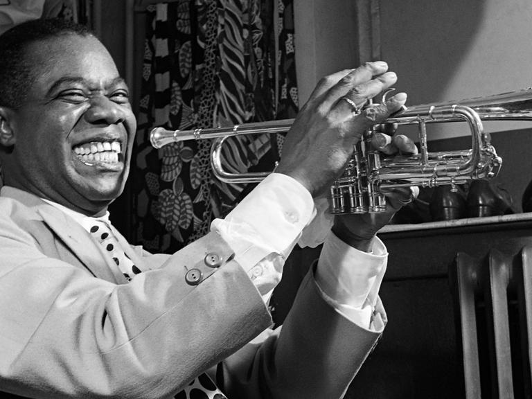 Die US-amerikanische Jazz-Legende Louis Armstrong