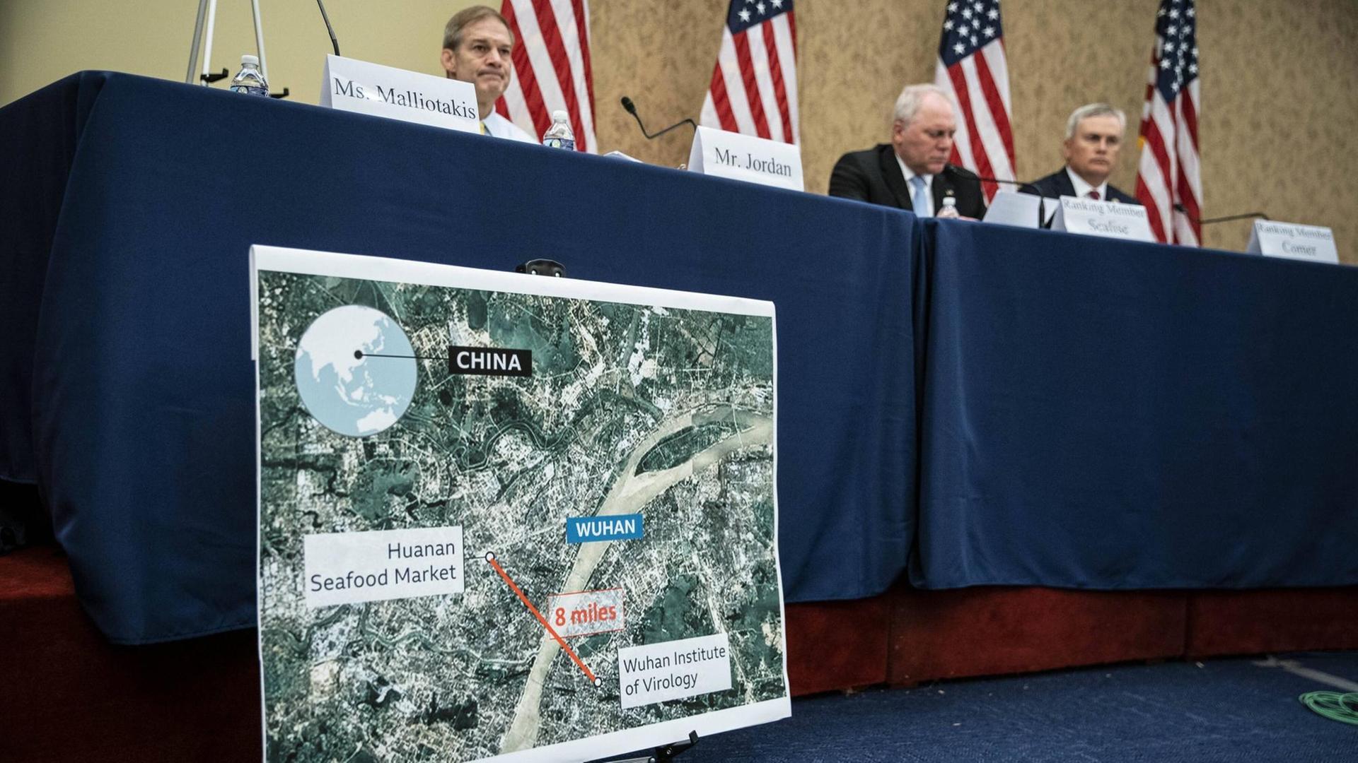 Eine Karte von Wuhan, China, wird während einer Debatte in einem Ausschuss des US-Kongresses zum Ursprung des Coronavirus' gezeigt. Es ging um die Frage, ob das Coronavirus aus einem Labor in Wuhan, China, kam.