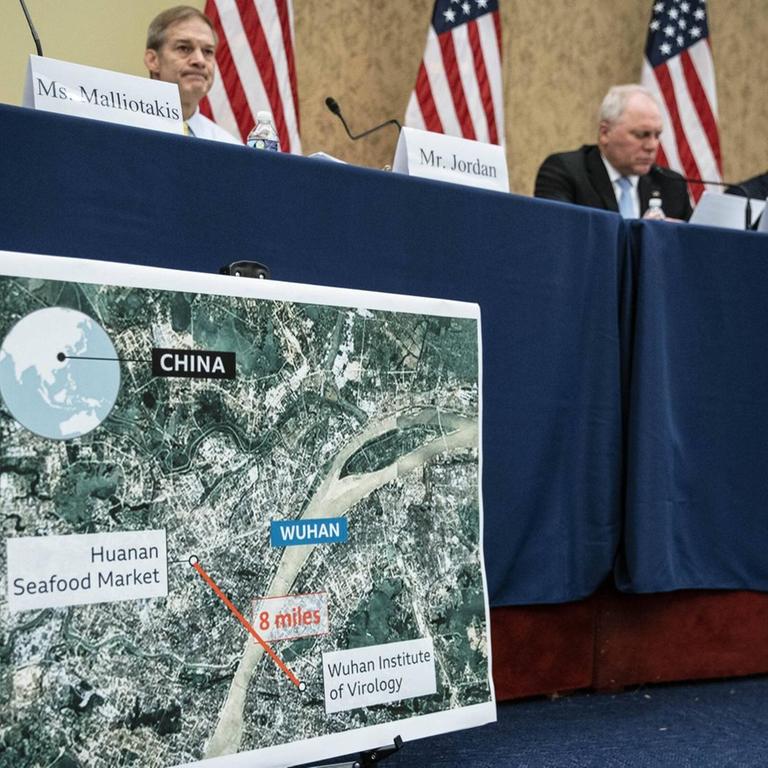 Eine Karte von Wuhan, China, wird während einer Debatte in einem Ausschuss des US-Kongresses zum Ursprung des Coronavirus' gezeigt. Es ging um die Frage, ob das Coronavirus aus einem Labor in Wuhan, China, kam.