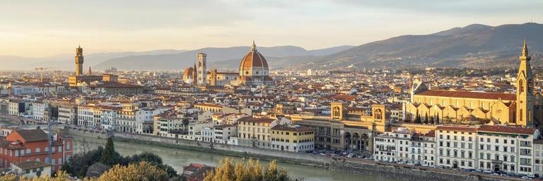 Italien: Blick vom Piazzale Michelangelo auf die Altstadt von Florenz.