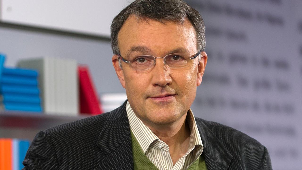 Michael Lüders , aufgenommen am 14.10.2011 auf der 63. Frankfurter Buchmesse in Frankfurt am Main. Michael Lüders , aufgenommen am 14.10.2011 auf der 63. Frankfurter Buchmesse in Frankfurt am Main.