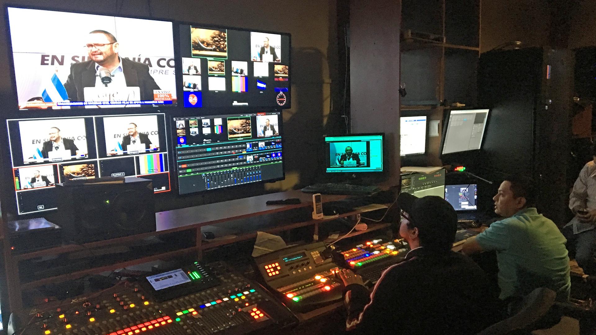 Das Studio des TV Senders "100 % Noticias" in Nicaragua