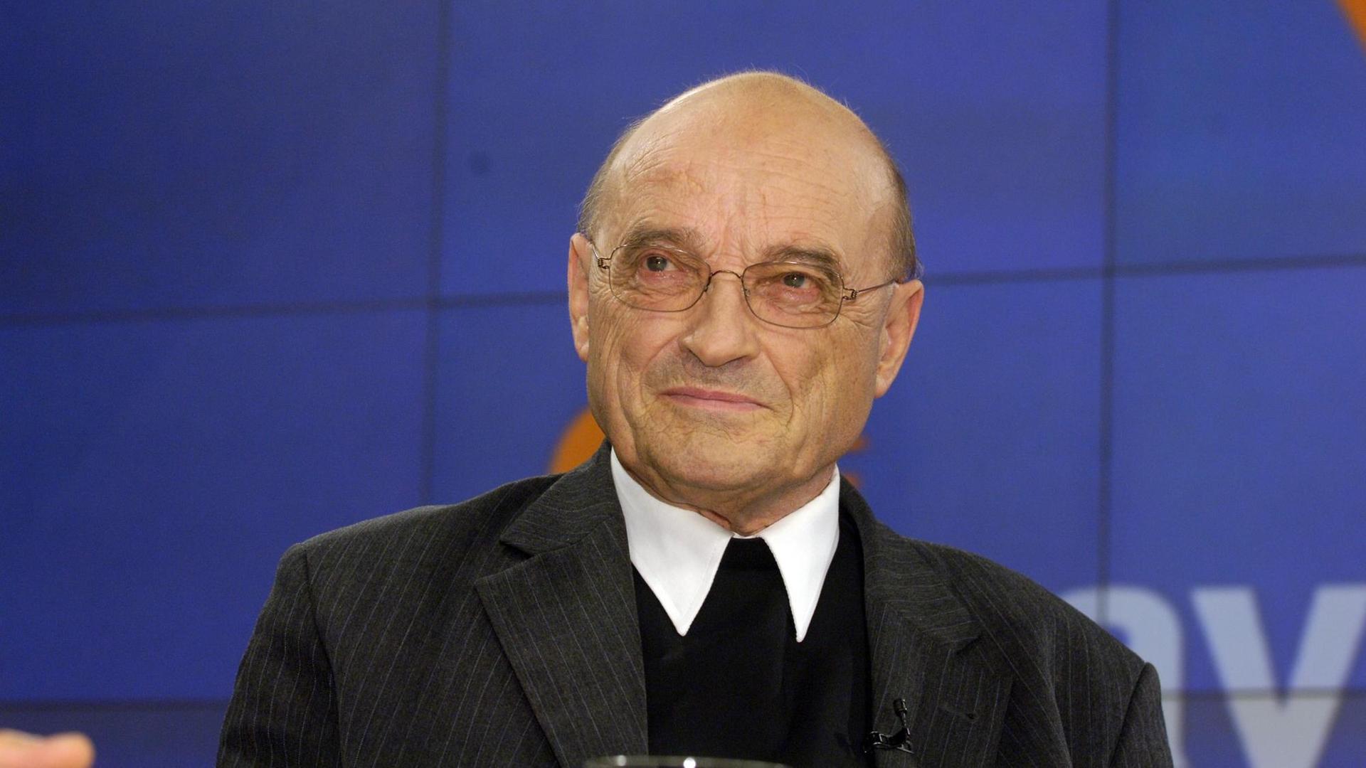 Der Hamburger Weihbischof Hans-Jochen Jaschke. Der Hamburger Weihbischof Hans-Jochen Jaschke.