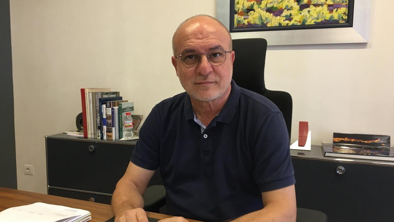 Roc Muñoz, Bürgermeister des Küstenortes La Canonja, in dem die Unabhängigkeitsgegner klar in der Mehrheit sind. Roc Muñoz, Bürgermeister des Küstenortes La Canonja, in dem die Unabhängigkeitsgegner klar in der Mehrheit sind.