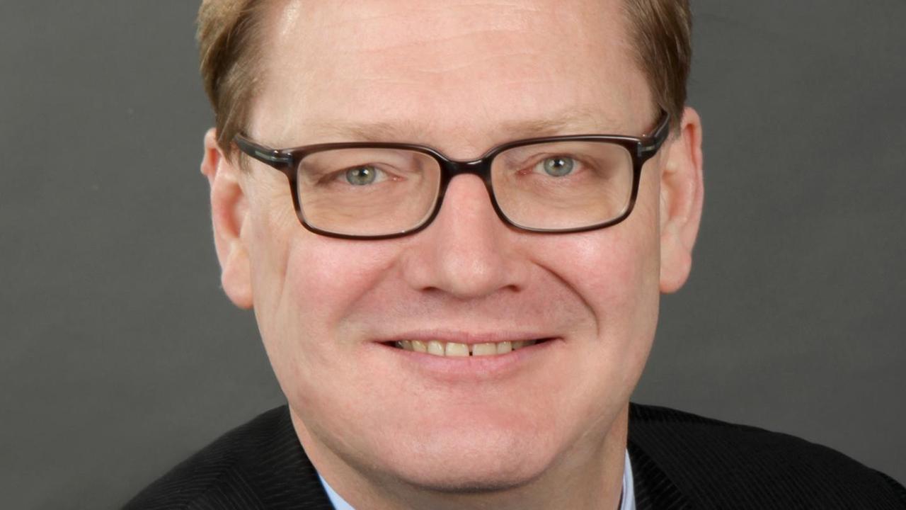 Prof. Dr. Stephan Rixen, Universität Bayreuth, Rechts- und Wirtschaftswissenschaftliche Fakultät Prof. Dr. Stephan Rixen, Universität Bayreuth, Rechts- und Wirtschaftswissenschaftliche Fakultät
