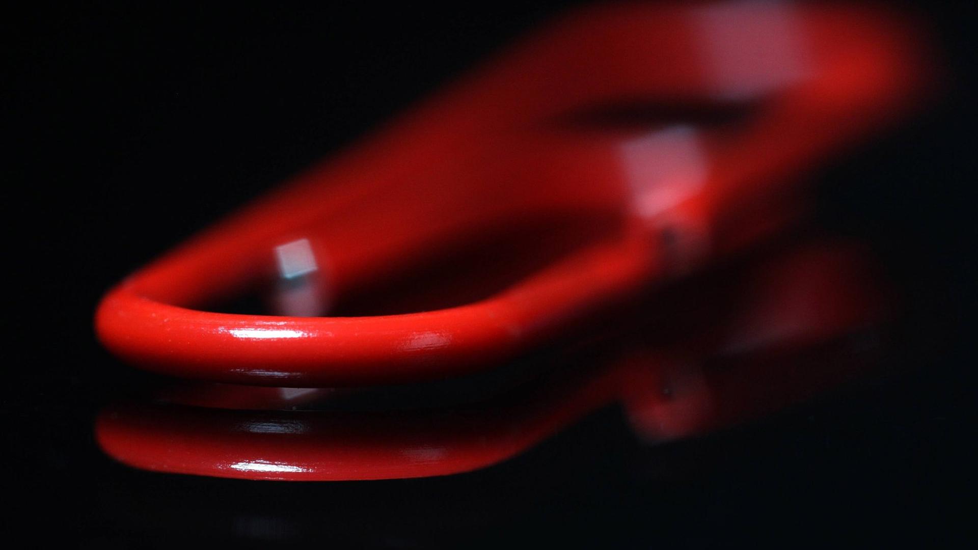 Rote Büroklammer Rote Büroklammer