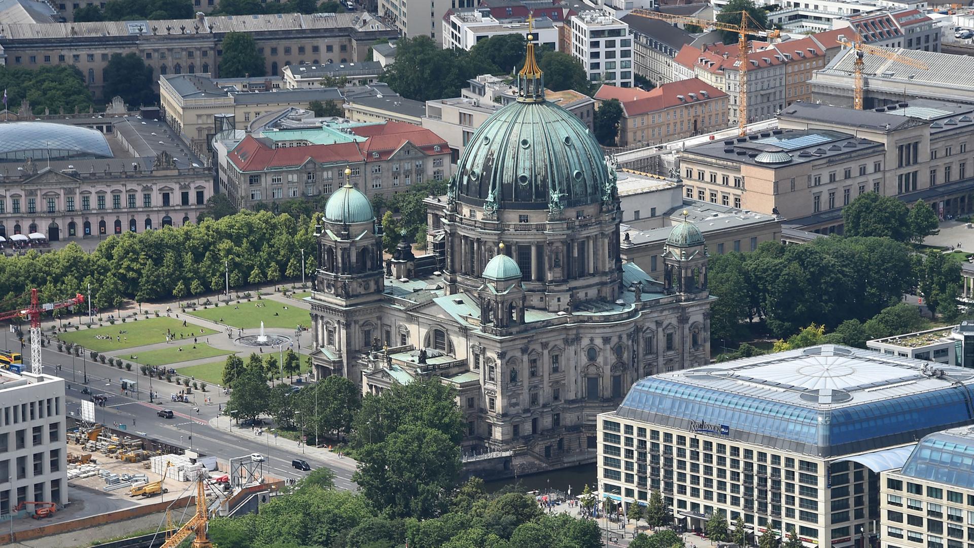 Der Berliner Dom in Berlin, aufgenommen am 16.06.2016. Der Berliner Dom in Berlin, aufgenommen am 16.06.2016.